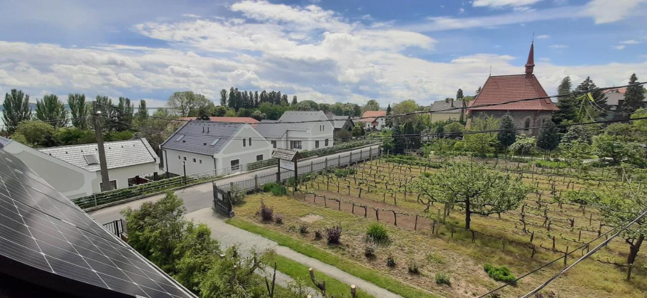 Nagy Vendeghaz Hotel Badacsonytomaj Exterior photo